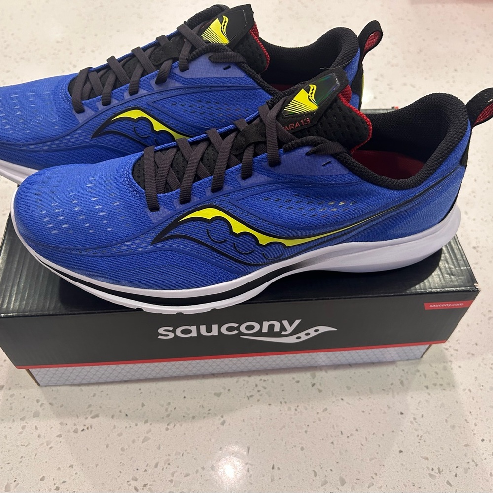 Brand new in box Saucony Kinvara 13 - size men's 11
